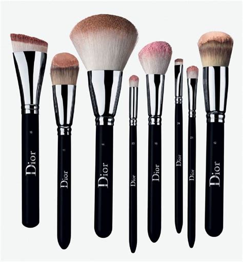 dior ブラッシュ|christian Dior makeup brushes.